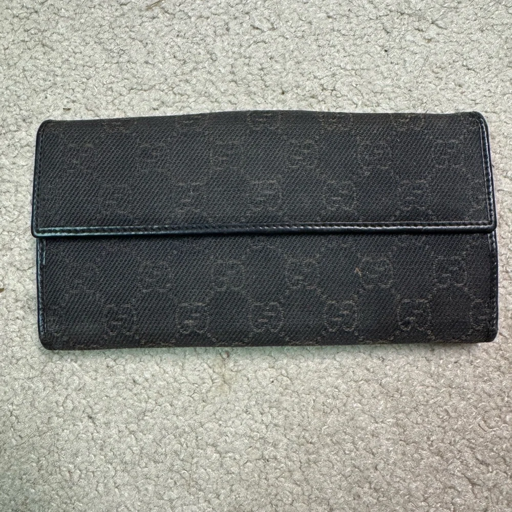 Women’s Gucci Brown Canvas/Leather Signature Wallet - Picture 2 of 5